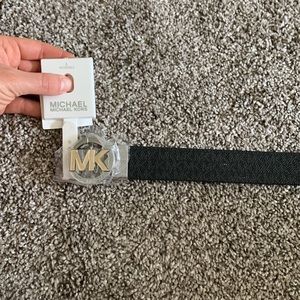 Michael Kors size large reversible black/brown belt